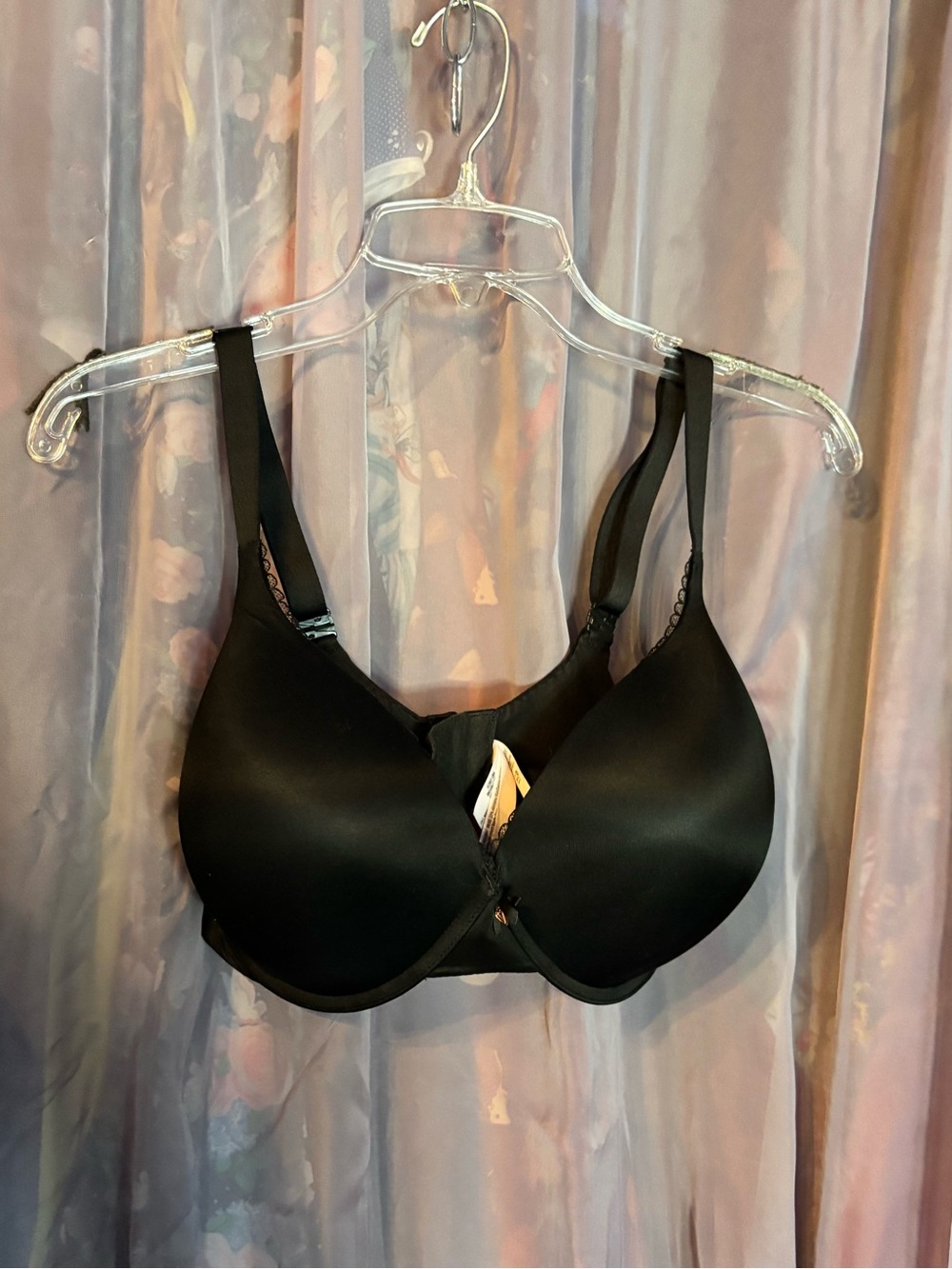Victoria's Secret Body by Victoria Black Padded 38DDD/F Bra Underwire Lace Trim